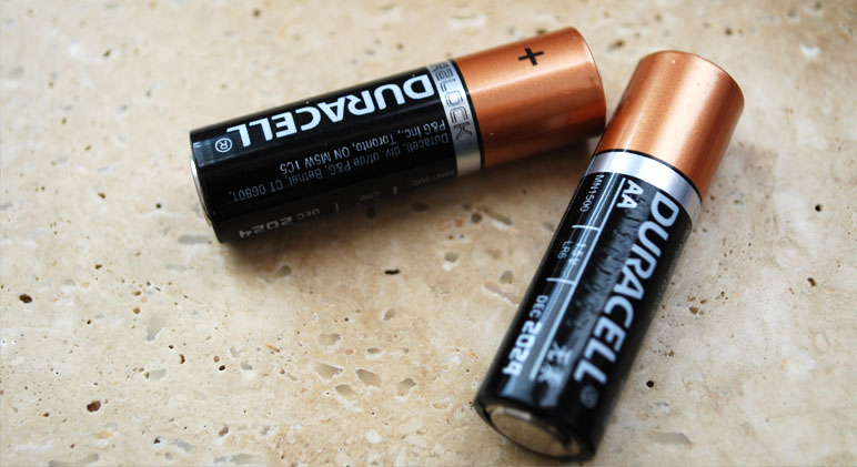 batteries-are-toxic-to-dogs