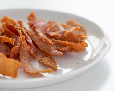 When I gave this healthy chicken jerky recipe for dogs to my pups for the first time, they gobbled it right up. Your dogs will love this healthy recipe too!